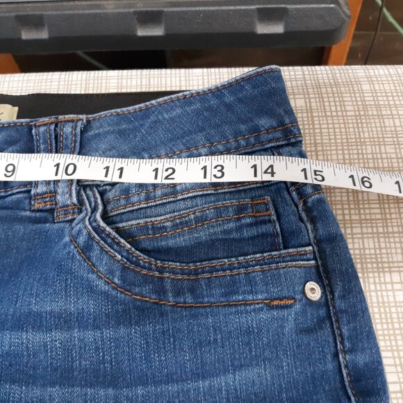 Democracy Women's Ab Technology Jeans Size 8 Ankle Skinny Medium Wash Blue Denim - Picture 9 of 13